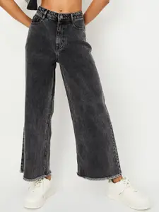 max Women Regular Fit Mid-Rise Highly Fade Jeans