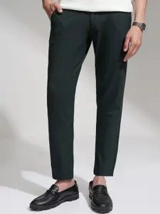 HIGHLANDER Men Checked Slim Fit Mid-Rise Super Stretch Traveller Pant