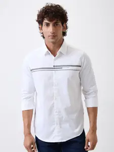 SPYKAR Men Slim Fit Vertical Striped Spread Collar Casual Shirt