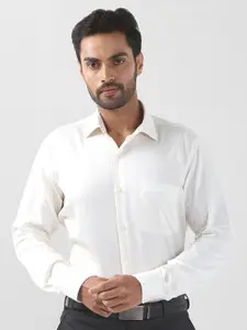 Raymond Men Solid Spread Collar Formal Shirt