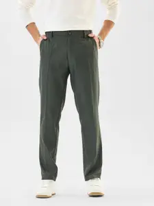 Snitch Men Textured Slim Fit Wrinkle Free Trousers