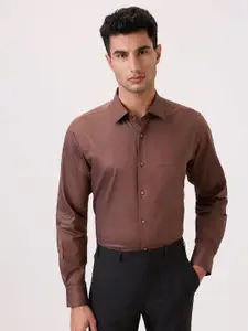 Raymond Pure Cotton Contemporary-Fit Semi-Cutaway Collar Formal Shirt