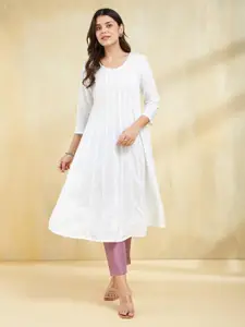 Fabindia Women Embroidered Flared Sleeves Chikankari Kurta