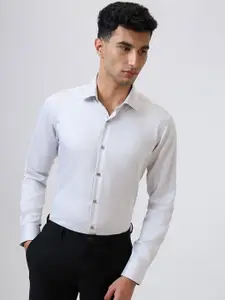 Raymond Men Solid Spread Collar Formal Shirt