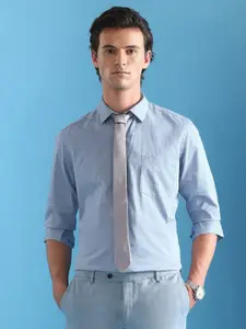 Arrow Men Classic Fit Geometric Printed Spread Collar Formal Shirt