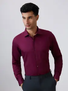 Raymond Men Solid Spread Collar Cotton Formal Shirt