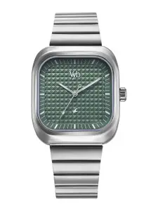 Fastrack Vyb Maverick Men Textured & Bracelet Style Straps Analogue Watch FV30001SM02W