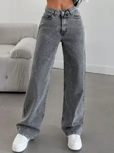 DressBerry Women Comfort Straight Fit Mid-Rise Stretchable Jeans