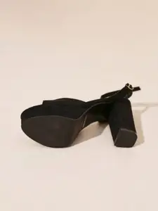 GLO GLAMP Women Suede Block Sandals