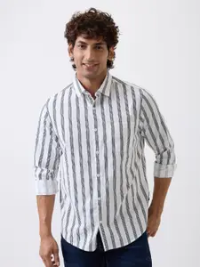 SPYKAR Men Vertical Striped Spread Collar Cotton Casual Shirt