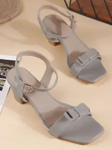 DressBerry Women Solid Regular Mid-Top Block Heels Sandals with Bows