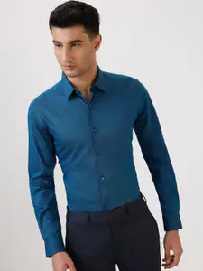 Raymond Men Solid Spread Collar Cotton Formal Shirt