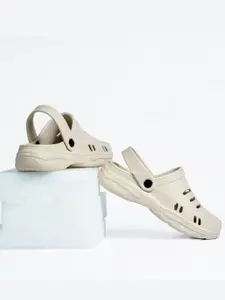 The Roadster Lifestyle Co. Men Clogs