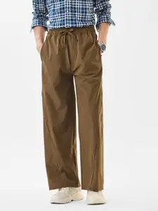 Snitch Men Brown Mid-Rise Relaxed Fit Trouser