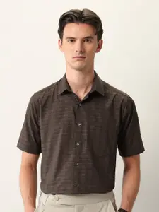 Arrow Regular Fit Geometric Printed Opaque Classic Cotton Formal Shirt