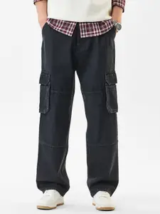 Snitch Men Black Mid-Rise Relaxed Fit Cargo Jeans