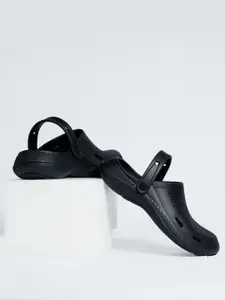 The Roadster Lifestyle Co Men Self Design Clogs