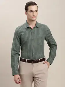 Turtle Relaxed Slim Fit Striped Cotton Casual Shirt