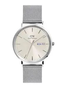 Daniel Wellington Men Dial & Stainless Steel Bracelet Style Analogue Watch DW00100828K