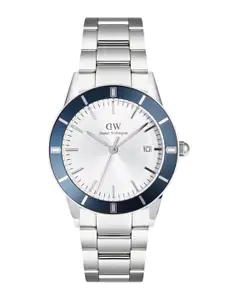 Daniel Wellington Index Bezel Stainless Steel Bracelet Style Chain Analogue Watch