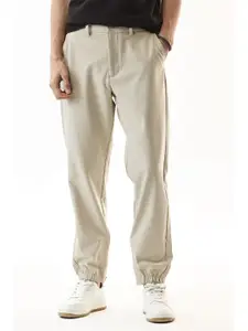 Snitch Men Textured Relaxed Fit Mid-Rise Stretch Joggers