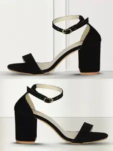 Fashion Tails Velvet Block Sandals with Buckles