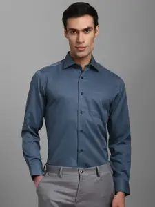 Louis Philippe Spread Collar Pure Cotton Formal Shirt