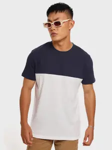 Bewakoof Men White & Navy Blue Colourblocked Cotton T-shirt