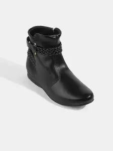 LEMON & PEPPER LEMON & PEPPER Women Black Solid Chelsea Boots