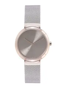 Tommy Hilfiger Women Stainless Steel Bracelet Style Straps Analogue Watch TH1782467W