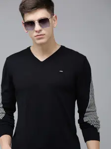 Van Heusen Men V-Neck Pullover With Contrast Checked Sleeves