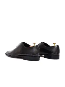 GRIFFIN Men Black Formal Oxfords