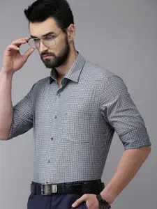 Arrow Men Grey & Navy Blue Slim Fit Checked Pure Cotton Formal Shirt