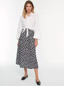 Trendyol Women Black & White Printed A-Line Midi Skirt