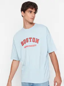 Trendyol Men Blue Typography Printed Drop-Shoulder Sleeves Cotton T-shirt
