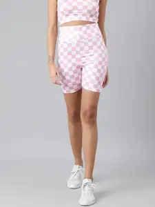 Pritla Women Pink Checked Printed Slim Fit High-Rise Shorts