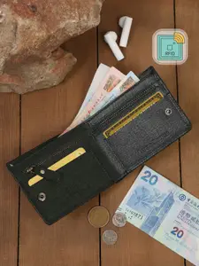 Louis Stitch Green Saffiano Leather Bifold Men's Wallet with Zip Pocket and RFID Blocking