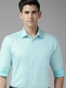 Park Avenue Pure Cotton Self Design Textured Slim Fit Formal Shirt