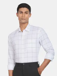 Arrow New York Men White Slim Fit Windowpane Checks Cotton Casual Shirt