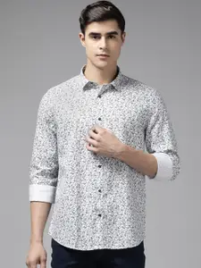 Blackberrys Men White & Blue Slim Fit Floral Print Casual Shirt