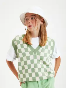 Trendyol Women Green & White Checked Checked Crop Sweater Vest
