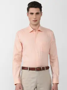 Van Heusen Men Peach-Coloured Cotton Formal Shirt