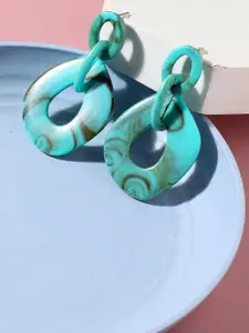 SOHI Green Contemporary Drop Earrings