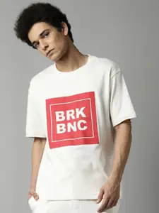 Breakbounce Men Off White & Red Typography Printed Pure Cotton T-shirt