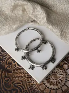 TEEJH Asma Silver-Plated Oxidised Bracelet Anklet