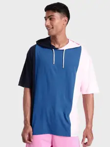 Bewakoof Men Colourblocked Oversized Hoodie T-shirt