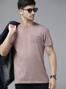 Roadster Men Mauve Typography Pure Cotton T-shirt