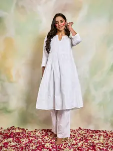 HOUSE OF KARI Women Notch Neck Floral Embroidered Chikankari Shadow Work Cotton Kurta