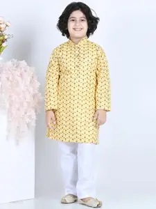 Aj DEZInES Boys Floral Printed Pure Cotton Kurta with Pyjamas