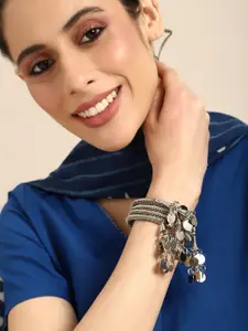 Anouk Set of 4 Bangles with Latkan